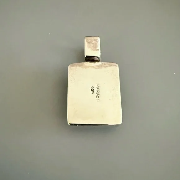 Mexico Blue Cats Eye Sterling Silver Pendant
18 Grams - Picture 5 of 5